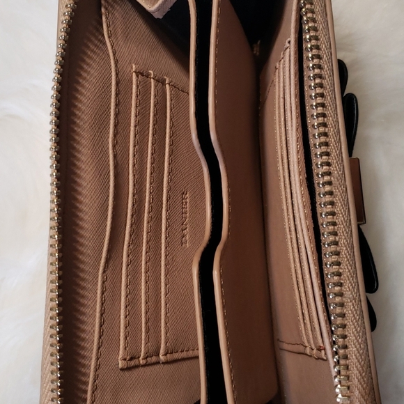 Danier Zip Around Wallet - Picture 4 of 8